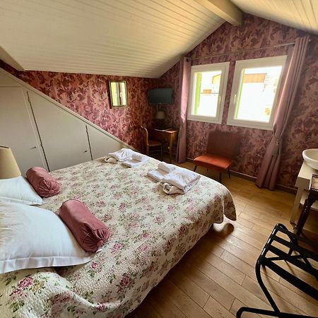 Hotel Le Ponteil Антиб Екстериор снимка