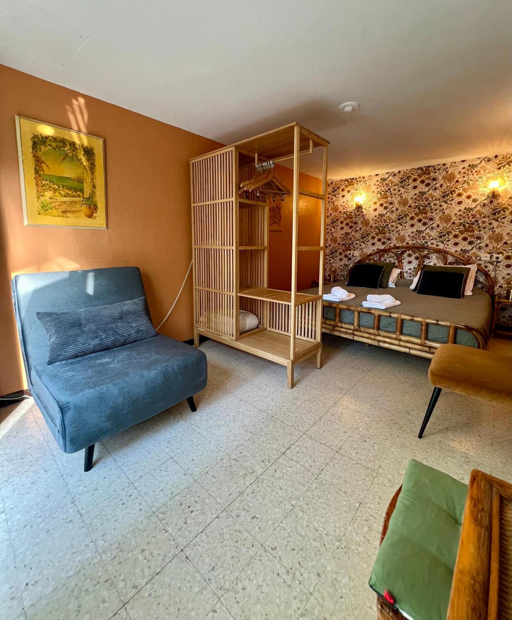 Hotel Le Ponteil Антиб Екстериор снимка