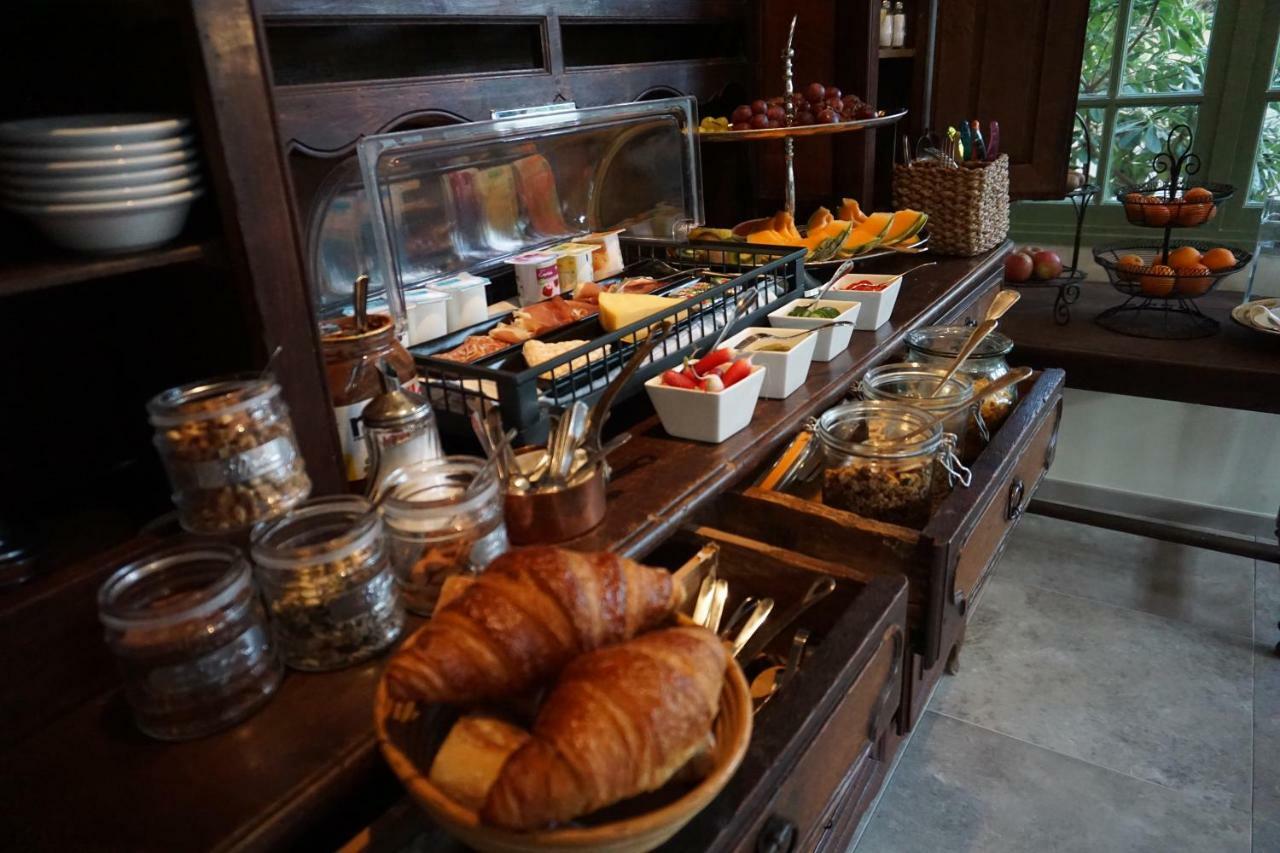 Hotel Le Ponteil Антиб Екстериор снимка